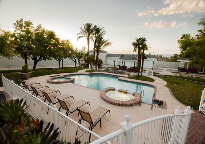 Villa Carota - 6 bedrooms and a Casitas - main image