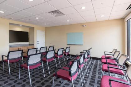 TownePlace Suites By Marriott Las Vegas Stadium District - image 7
