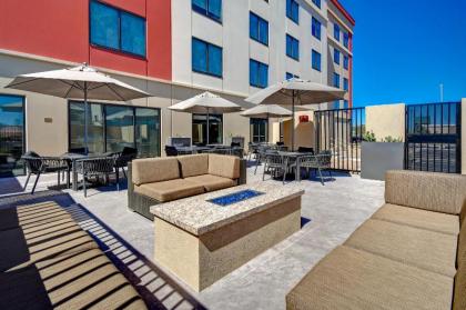 Fairfield Inn & Suites by Marriott Las Vegas Airport South - image 11
