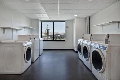 Fairfield Inn & Suites by Marriott Las Vegas Airport South - image 5