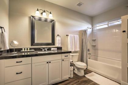Updated Las Vegas House with Patio Solar Heated Pool - image 10