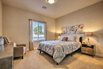 Updated Las Vegas House with Patio Solar Heated Pool - image 11