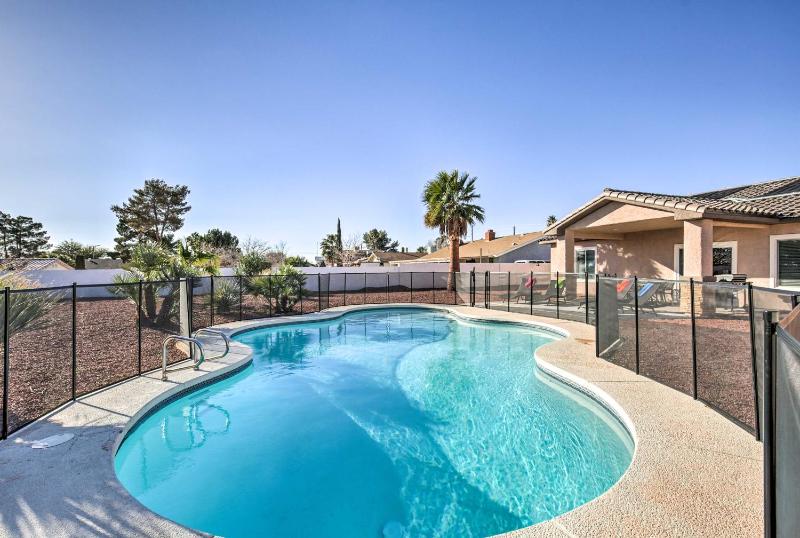 Updated Las Vegas House with Patio Solar Heated Pool - image 7