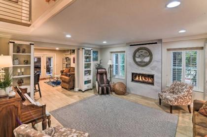 Vegas House with Spa Mini Golf Home Theater Deck! - image 4