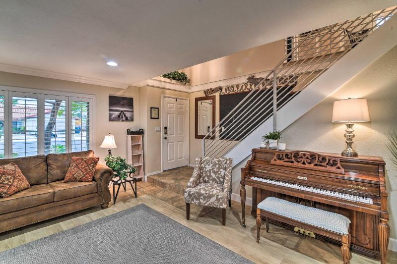 Vegas House with Spa Mini Golf Home Theater Deck! - image 6
