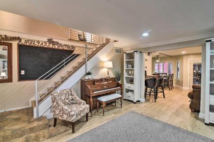 Vegas House with Spa Mini Golf Home Theater Deck! - image 8