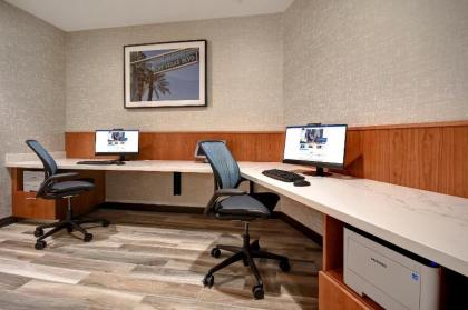 Home2 Suites by Hilton Las Vegas Convention Center - image 8