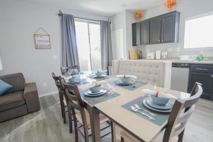 Ultra Modern Las Vegas Home 20min From The Strip - image 10