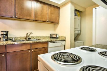 Convenient Las Vegas Condo 1 Mile to the Strip! - image 12
