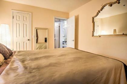 Convenient Las Vegas Condo 1 Mile to the Strip! - image 15