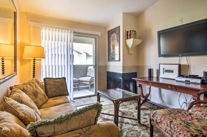 Convenient Las Vegas Condo 1 Mile to the Strip! - image 5