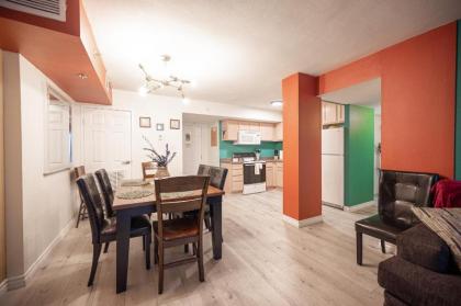 StayTogetherSuites - Penthouse Suite on the Strip - image 15