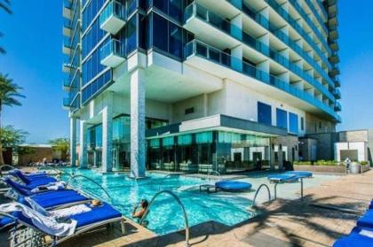 Palms Place Hotel by Orgoto