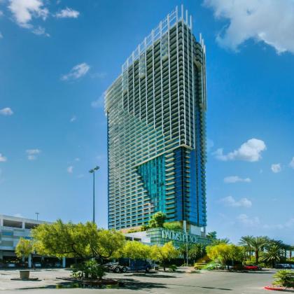 Palms Place Hotel by Orgoto - image 11