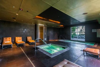 Palms Place Hotel by Orgoto - image 5