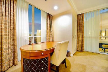 Amalz Signature Suites - image 11