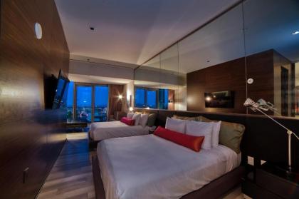 VIP LAS VEGAS PENTHOUSE - image 8