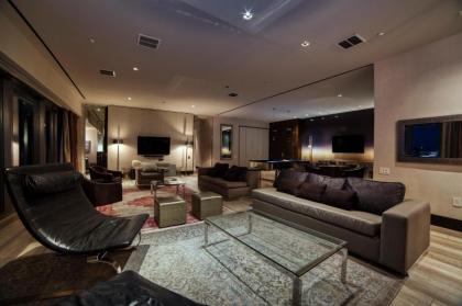 PlayBoy Las Vegas Penthosue - image 8