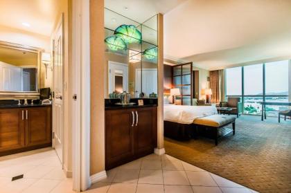 Abz MGM Signature Suites - image 14