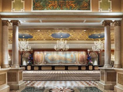 The Venetian Prestige Club Lounge - image 5