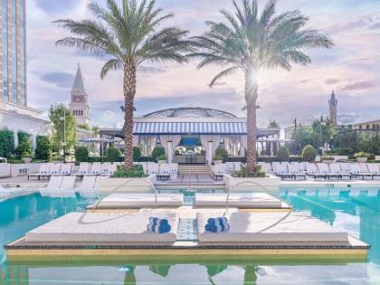 The Venetian Prestige Club Lounge - image 7