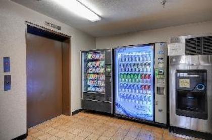Longhorn Casino & Hotel - image 12
