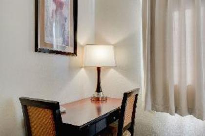 Longhorn Casino & Hotel - image 19
