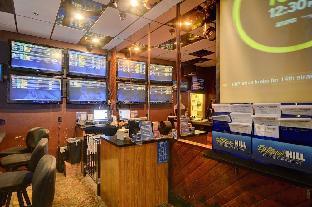 Longhorn Casino & Hotel - image 2