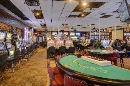 Longhorn Casino & Hotel - image 4