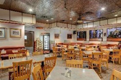 Longhorn Casino & Hotel - image 8