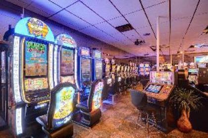 Longhorn Casino & Hotel - image 9