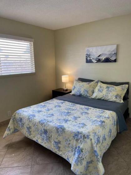 Charming 3Br 2Ba home located 5 mins to downtown - image 6