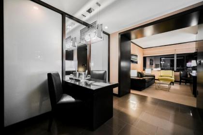 StripViewSuites at Vdara - image 3