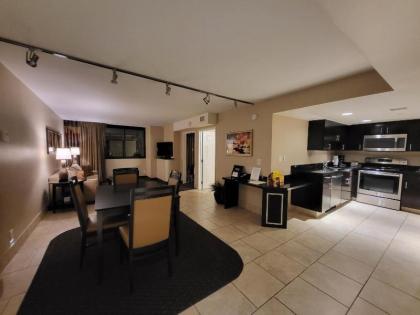 Las Vegas Peaceful Private Condo Hotel Kitchen