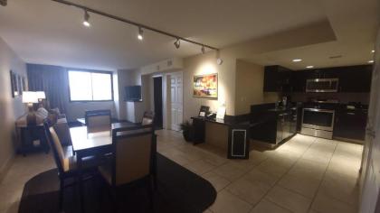 Las Vegas Peaceful Private Condo Hotel Kitchen - image 4