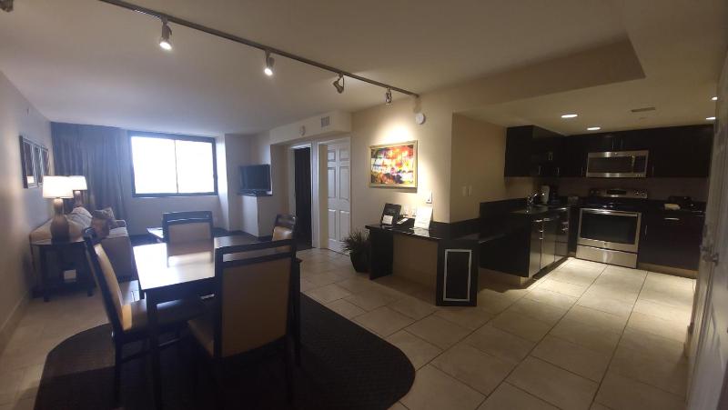 Las Vegas Peaceful Private Condo Hotel Kitchen - image 4
