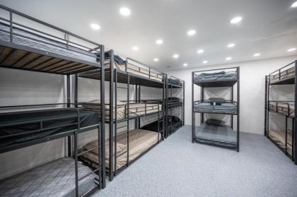 HOSTEL BUNK - Free shuttle - image 6