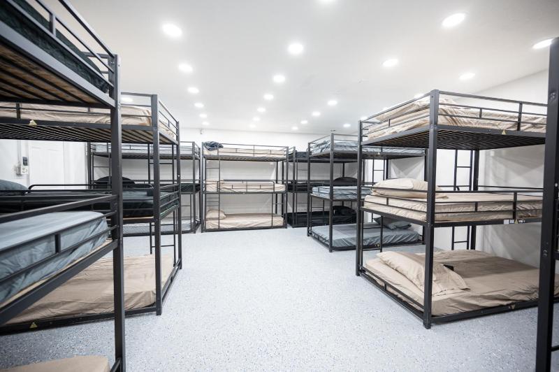 HOSTEL BUNK - Free shuttle - image 7