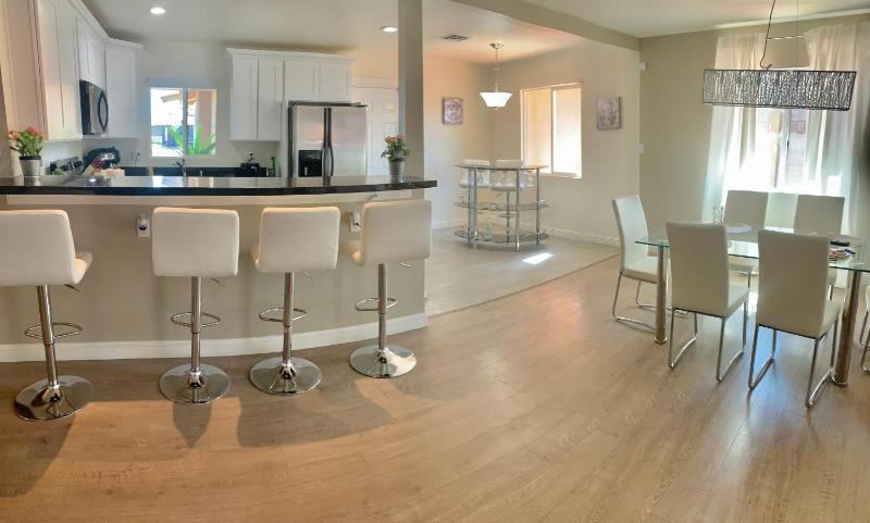 AMAiZING HOUSE 5 min to STRIP blvb - image 7