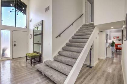Hidden Gem in the Desert -Gym/Pool/Spa/Games-4BR - image 10