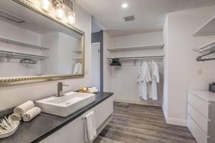 Hidden Gem in the Desert -Gym/Pool/Spa/Games-4BR - image 12