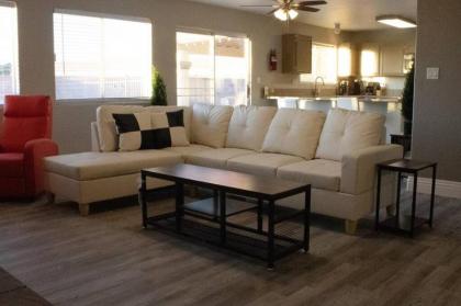 The Viva Vibe Las Vegas - Solar Heated Pool! - image 18