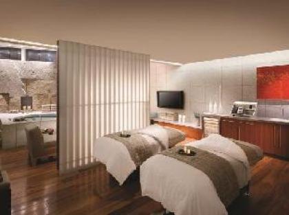 Aria Sky Suites - image 2