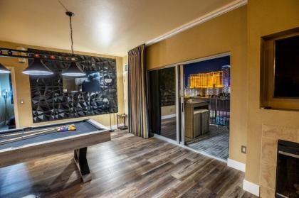 2100 SqFt Penthouse Suite W- Strip Views! POOL GYM - image 14
