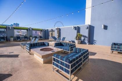 2100 SqFt Penthouse Suite W- Strip Views! POOL GYM - image 18