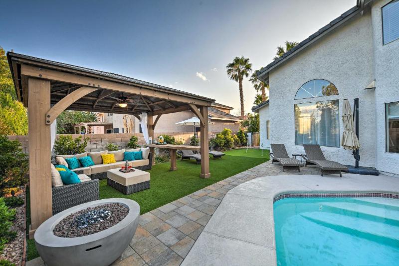 Top-Notch Las Vegas Oasis with Games Golf and More! - main image
