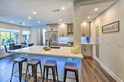 Top-Notch Las Vegas Oasis with Games Golf and More! - image 10