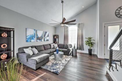 Top-Notch Las Vegas Oasis with Games Golf and More! - image 4