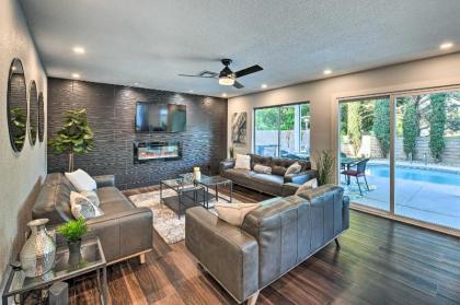 Top-Notch Las Vegas Oasis with Games Golf and More! - image 6
