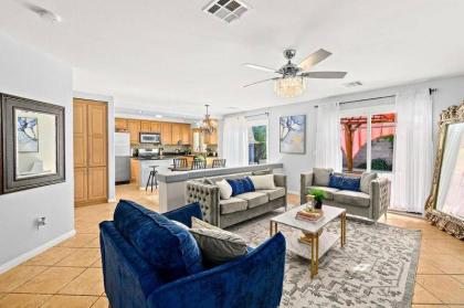 Quiet 3 bed Home with Heated Pool and Movie Room! - image 12